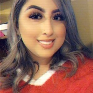 Meet your Posher, Adriana